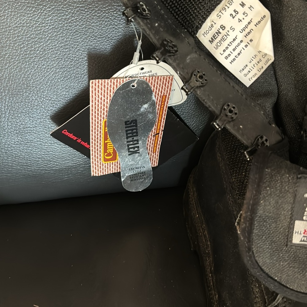 Steel toe boot - Picture 4 of 4